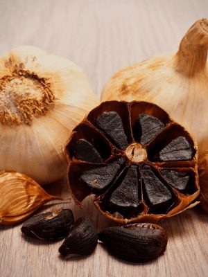 b2ap3_large_Health-Benefits-of-Black-Garlic-Cover-Image